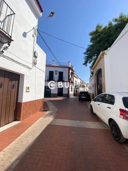 Foto cfbc6dd5-2ee0-404c-9347-036a5b320edd. Casa adosada se vende casa de 3hab en centro , sevilla en Umbrete