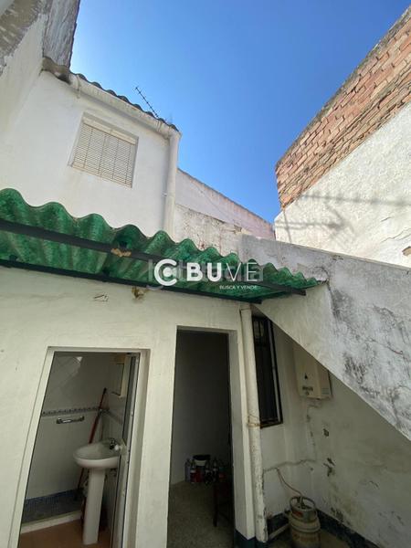 Foto fd7d3ada-0d0c-456f-80fe-988e63220f4a. Casa adosada se vende casa de 3hab en centro , sevilla en Umbrete