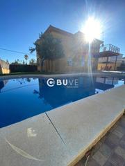 Casa  Luis de gongora. Chalet independiente en bollullos de la mitación, sevilla