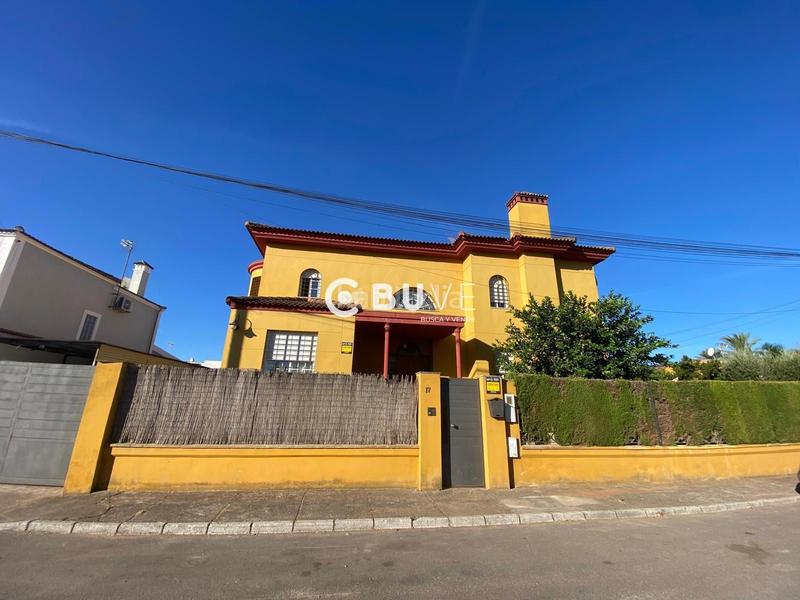 Foto 65c3925f-34d1-4b86-959e-f32b4e20d3e5. Casa con parcheggio piscina in Bollullos de la Mitación