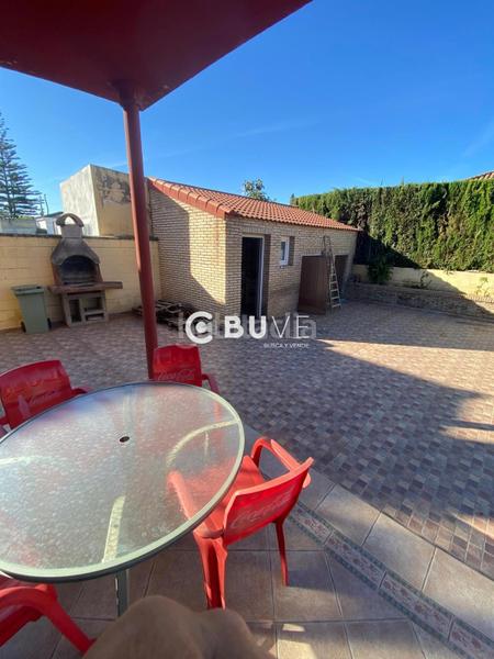 Foto a79d8cdf-5151-48d4-a811-39028e19fd80. Casa con parcheggio piscina in Bollullos de la Mitación