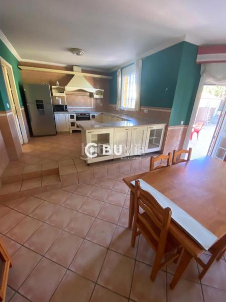 Foto bc7f854c-d4d8-4d41-a9c8-6905939f3a6f. Casa con parcheggio piscina in Bollullos de la Mitación