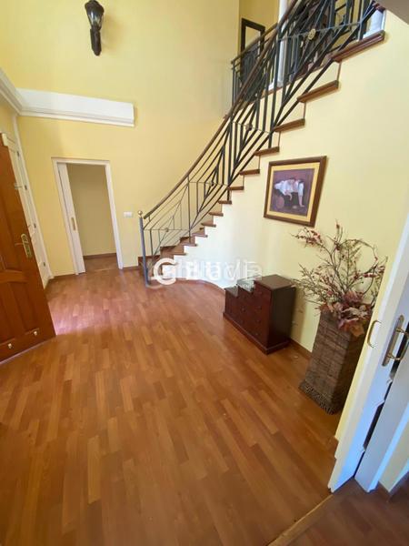 Foto cd7a868d-b046-4a7c-b38f-d0ada87b3372. Casa con parcheggio piscina in Bollullos de la Mitación