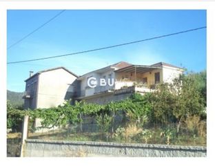 Xalet  A grela. Casa unifamiliar cerca de ourense con jardín y terreno edificabl