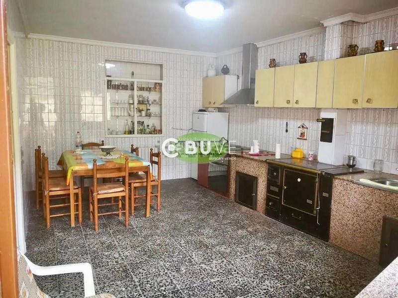 Foto 3153b988-ad7c-4b84-816d-517fff51e9ab. Chalet casa unifamiliar cerca con jardín y terreno edificable . en Ourense