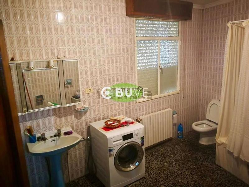 Foto a09e1c24-3042-4c8d-9aa8-3f04996fa209. Chalet casa unifamiliar cerca con jardín y terreno edificable . en Ourense