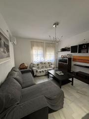 Pis  Pakistan. Se vende piso de 2 hab en sevilla este.