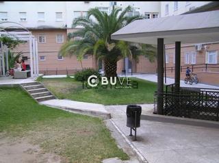 Flat  N/a. Se vende piso de 2 hab en sevilla este.