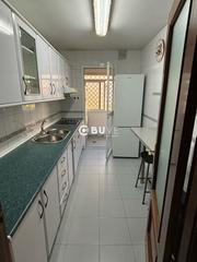 Etagenwohnung  N/a. Se vende piso de 2 hab en sevilla este.