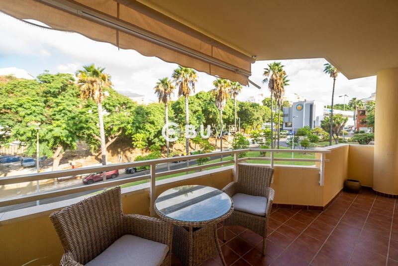 Foto 123e4ab2-fa54-44e0-8e0c-3b363f1d6dd1. Pis amb calefacció aparcament piscina a Zona Centro Comercial Torrequebrada Benalmádena