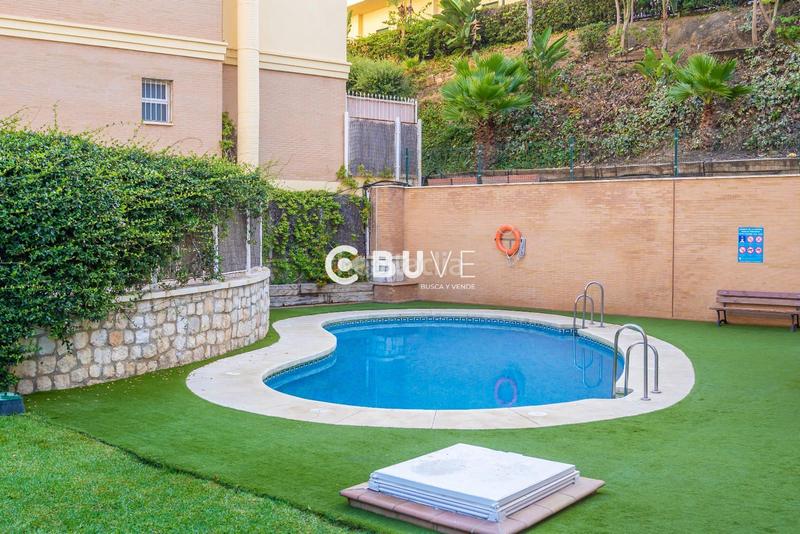 Foto 1a4f4e36-a501-44ca-b77a-a76cc82b5374. Pis amb calefacció aparcament piscina a Zona Centro Comercial Torrequebrada Benalmádena