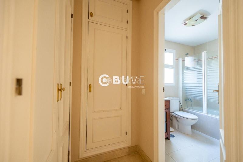 Foto 38192f8e-f19a-4317-9c5a-79fc1e6220e1. Pis amb calefacció aparcament piscina a Zona Centro Comercial Torrequebrada Benalmádena