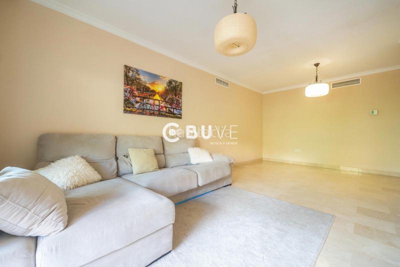 Foto 52cd3b31-5b90-4da3-b93b-1b42e77b7a78. Pis amb calefacció aparcament piscina a Zona Centro Comercial Torrequebrada Benalmádena