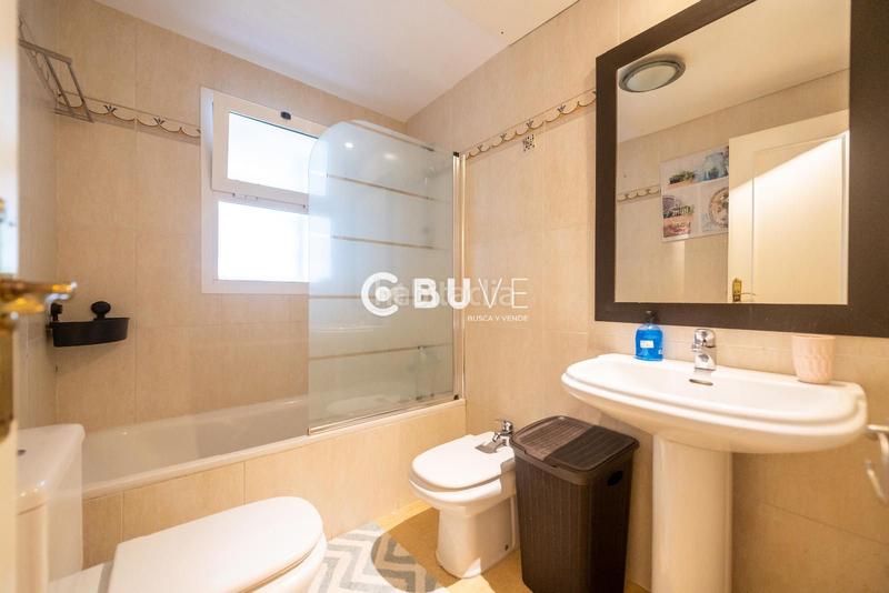 Foto 73a2f87c-6364-4bbb-a32f-709867dc6927. Pis amb calefacció aparcament piscina a Zona Centro Comercial Torrequebrada Benalmádena