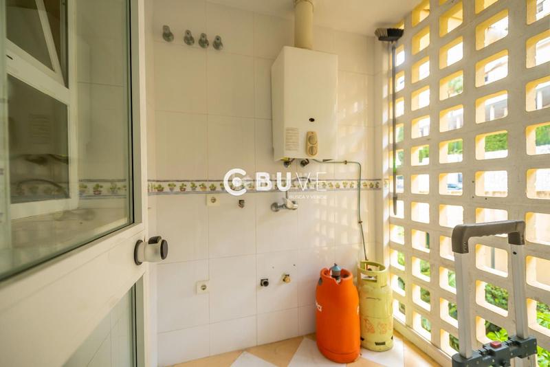 Foto 89186703-ff63-43ef-b7c1-5e2fbe4f8877. Pis amb calefacció aparcament piscina a Zona Centro Comercial Torrequebrada Benalmádena