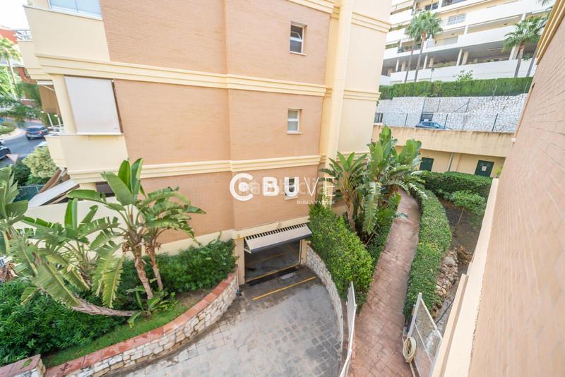 Foto c0fc07e5-87f4-4aa0-a526-b4ef19b7d24a. Pis amb calefacció aparcament piscina a Zona Centro Comercial Torrequebrada Benalmádena