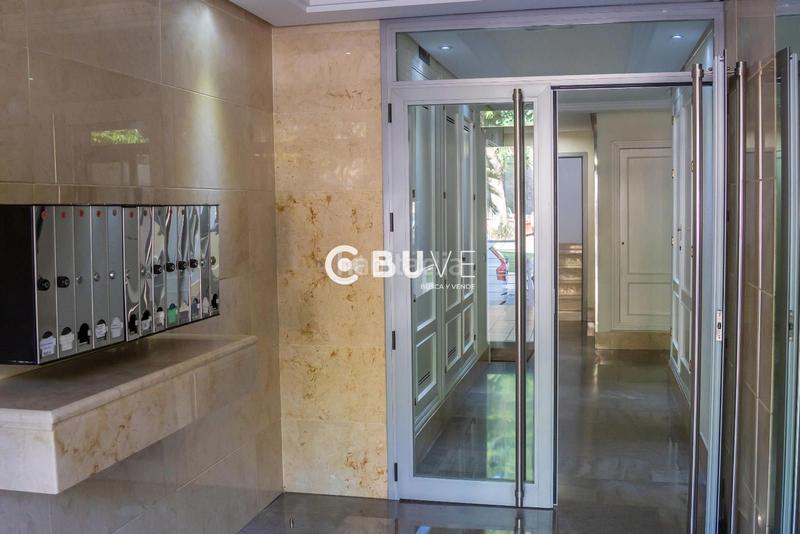 Foto cd7fe815-a6ef-40d4-9bdf-05b2ec5804fa. Pis amb calefacció aparcament piscina a Zona Centro Comercial Torrequebrada Benalmádena