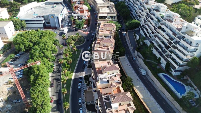 Foto d5c1f9d7-3add-45d6-8ea1-4bee7087a927. Pis amb calefacció aparcament piscina a Zona Centro Comercial Torrequebrada Benalmádena