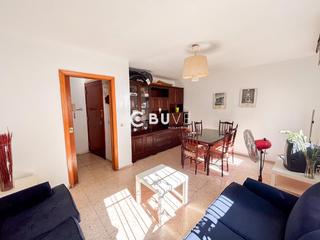 Appartement  Caleria. Se vende piso de 4 hab en sevilla