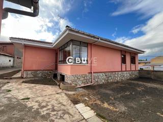 Xalet  C. del ayuntamiento. Buve vende casa en cuadros
