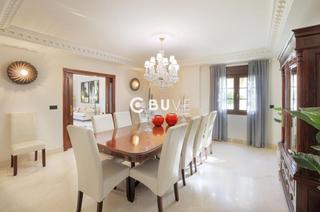 Location Chalet  Villares alto. Chalet lujo en alquiler  de 5 habitaciones en tomares sevilla