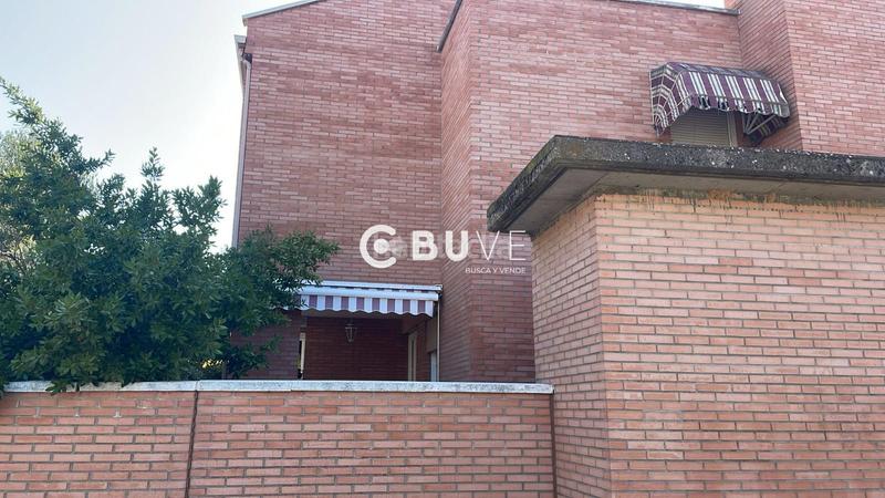 Foto 694f05d5-e760-48a8-afde-dcd4ee9639bd. Casa adossada amb aparcament a Parque Alameda - Paula López Valladolid