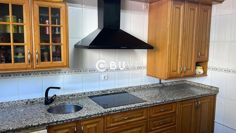 Foto 9f427505-56cf-46cb-9eb3-f106715e02d3. Casa adossada amb aparcament a Parque Alameda - Paula López Valladolid