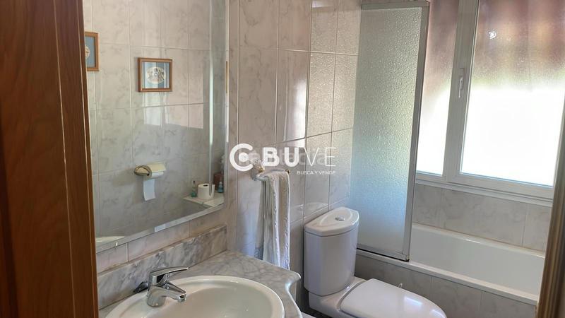 Foto fdad66e7-99ac-4126-b2d9-70d864912555. Casa adossada amb aparcament a Parque Alameda - Paula López Valladolid