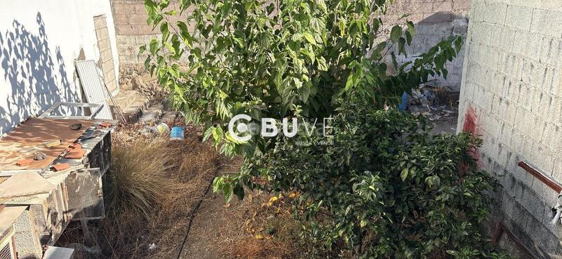 Foto 1a5ceaa9-a349-466c-9bb4-5ec2e1f1ec59. Finca rústica parcela de 130 metros en Centro Güímar