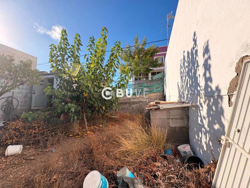 Foto 3cb115f3-4af3-47ce-8429-9ef1f7c6f2c9. Finca rústica parcela de 130 metros en Centro Güímar