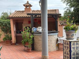 Casa  N/a. Casa señorial y de lujo en un entorno natural y cerca de todo