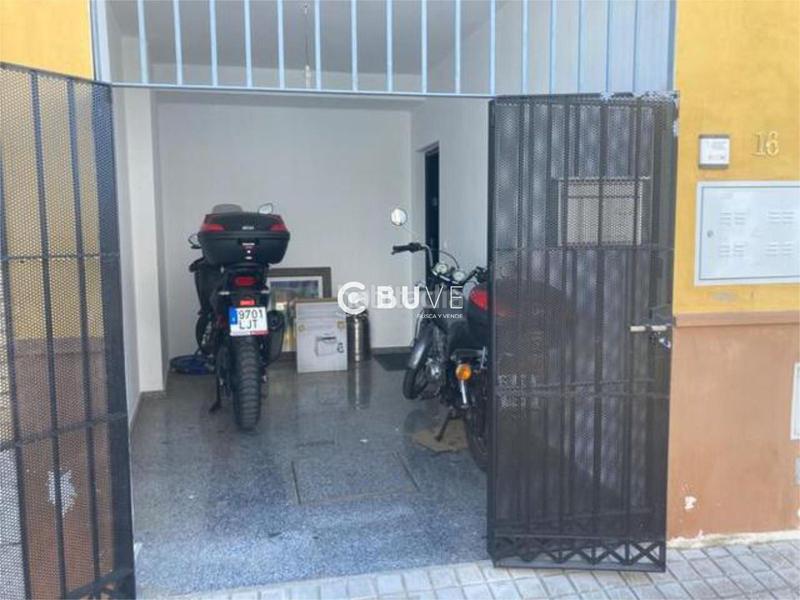 Foto 5b04c674-fe88-407c-9f4f-2f428c6647df. Reihenhaus mit parking in Gerena