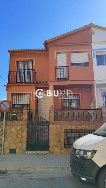 Foto 8ac82bfa-9e67-4ebb-b9b4-5283fb98da2b. Casa adossada amb aparcament a Padul