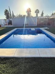 Chalet  Alegria. Se vende chalet rústico independiente en urbanización el mulero