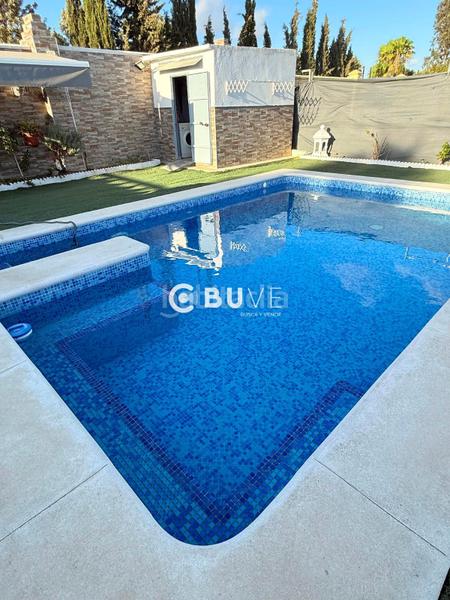 Foto 30ef4940-05d6-4356-b0bc-11342232ebfe. Chalet se vende chalet rústico independiente en urbanización el mulero en Utrera