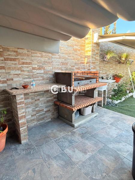 Foto 3a2d50a7-8e57-4edf-8cf7-639a767b33dc. Chalet se vende chalet rústico independiente en urbanización el mulero en Utrera