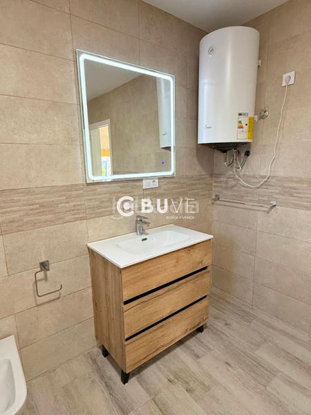 Foto 8f1ae3f9-9d08-4053-a1aa-5f46989d1cd6. Chalet se vende chalet rústico independiente en urbanización el mulero en Utrera