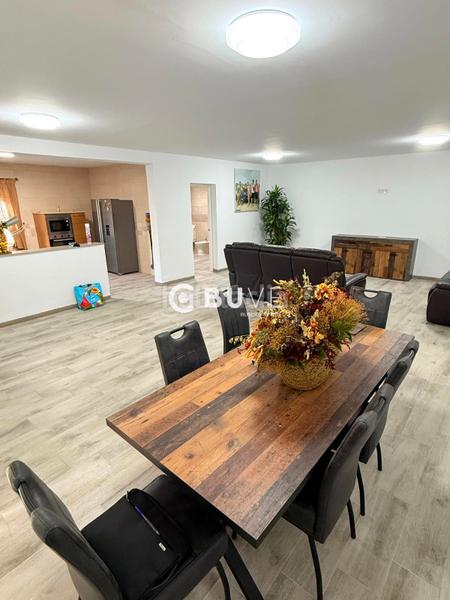 Foto ba831fef-5516-447b-8d72-536387fb1ee7. Chalet se vende chalet rústico independiente en urbanización el mulero en Utrera