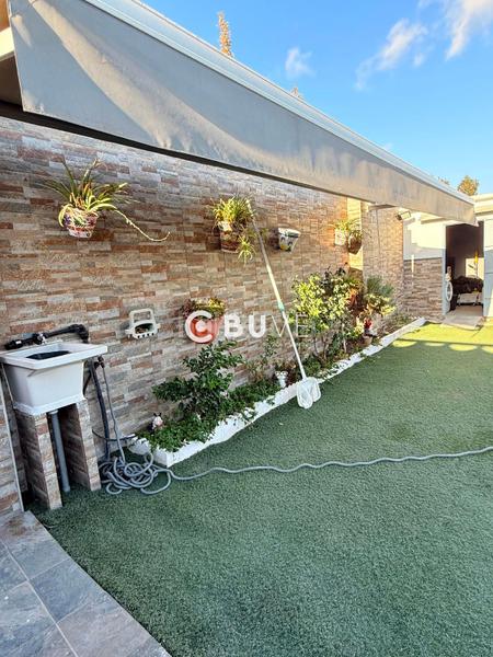 Foto c28c73ba-8bea-4570-8bf2-6ffa20ee801f. Chalet se vende chalet rústico independiente en urbanización el mulero en Utrera