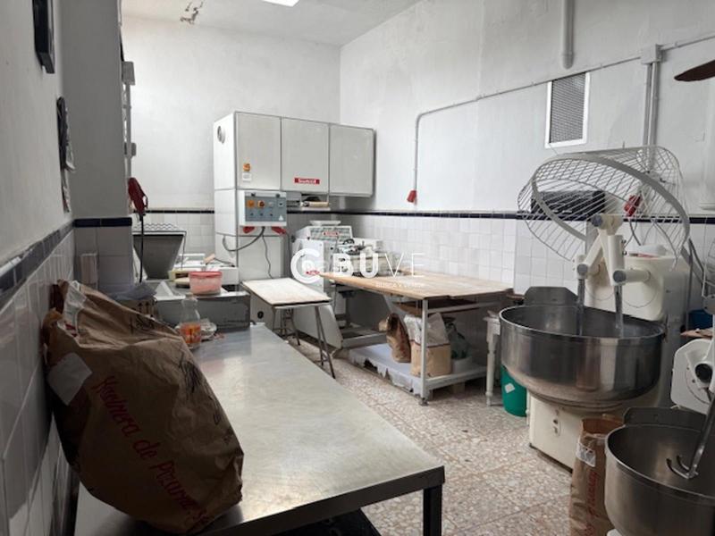 Foto 4eccd5a5-c860-40d6-b095-18251772b22d. Local comercial a Setenil de las Bodegas