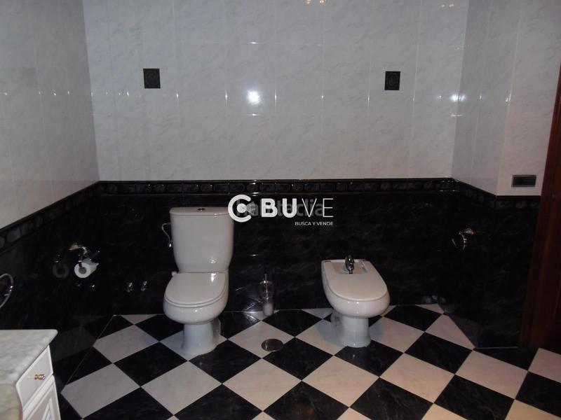 Foto cb443cef-c231-413d-b7b4-a40ab7895e94. Chalet con riscaldamento parcheggio piscina in Arriate