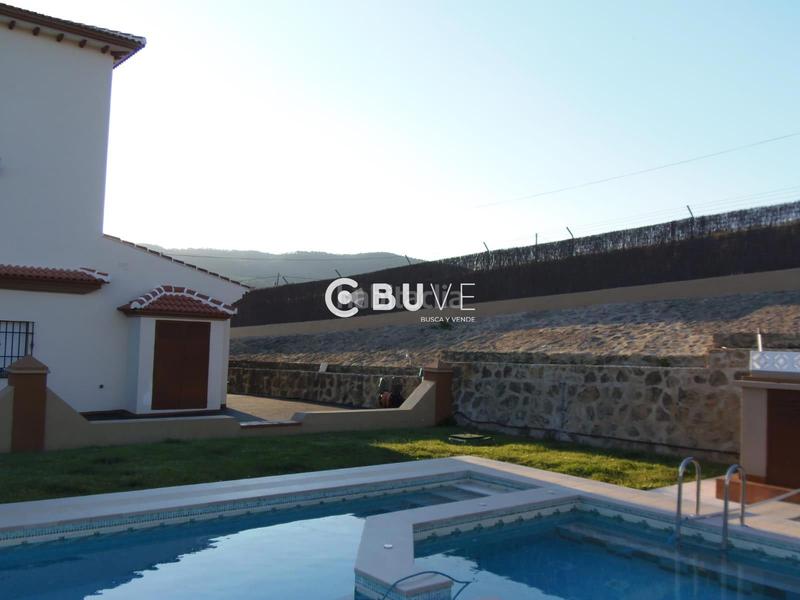 Foto f430b856-d8d9-44fd-a375-2502d1c887aa. Chalet con riscaldamento parcheggio piscina in Arriate