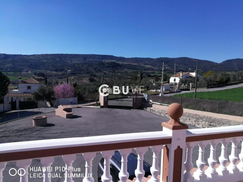 Foto fa662179-e993-42e0-9a51-2bd254cfd8ae. Chalet con riscaldamento parcheggio piscina in Arriate