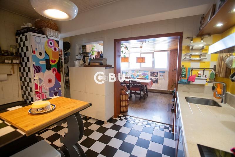 Foto 2299622e-1d05-4998-991c-ba15eb23b32a. Attico con riscaldamento in Concheiros - Fontiñas Santiago de Compostela