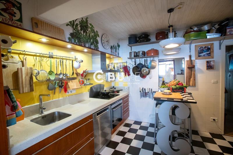 Foto 60983eca-f9af-49db-bb45-bc6373ad57c0. Attico con riscaldamento in Concheiros - Fontiñas Santiago de Compostela