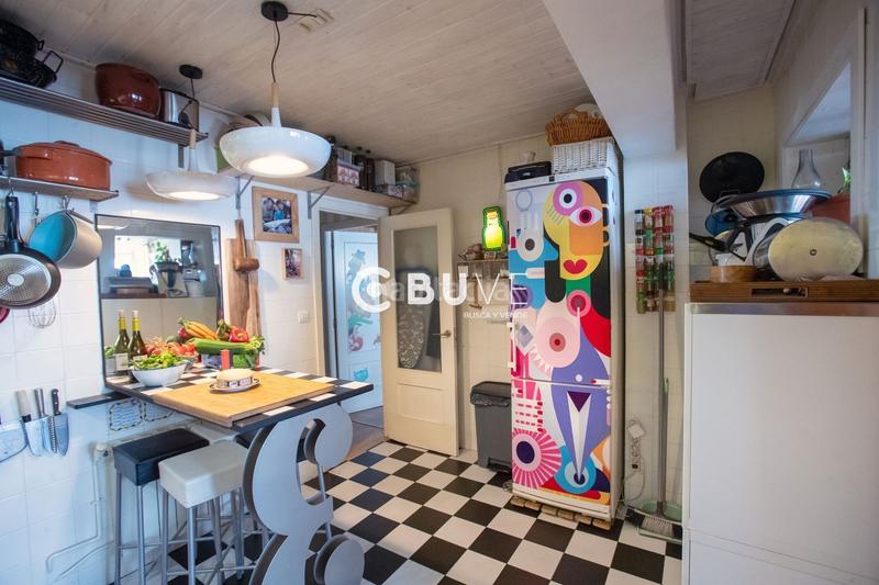 Foto ec737afc-78c9-4d78-8f60-5dc96c213e1c. Attico con riscaldamento in Concheiros - Fontiñas Santiago de Compostela