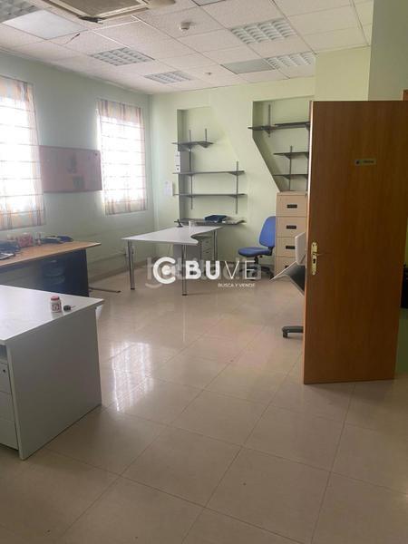 Foto e51afed6-b5d9-413b-a78c-b91329fafd3c. Alquiler nave industrial se vende nave industrial en el poligono la isla, en Dos Hermanas