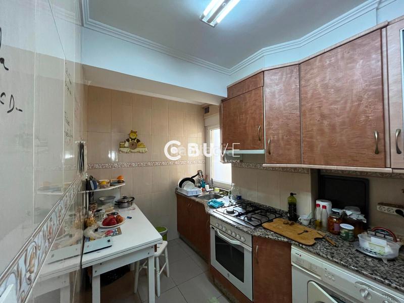 Foto 2710a4eb-d36d-4700-9686-a13e20489599. Flat with heating in Riazor - Visma Coruña (A)