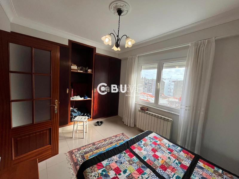 Foto 7d6ada6f-6867-4549-ab25-36103436ced9. Flat with heating in Riazor - Visma Coruña (A)