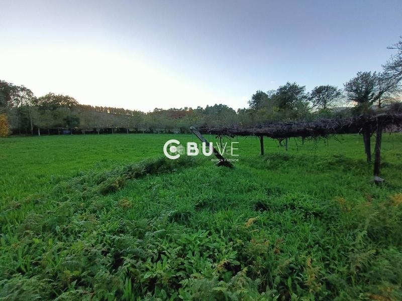 Foto b665caba-eab2-48d2-9a56-00733ea6fdd5. Casa se vende casa para reformar en castro, en Rois